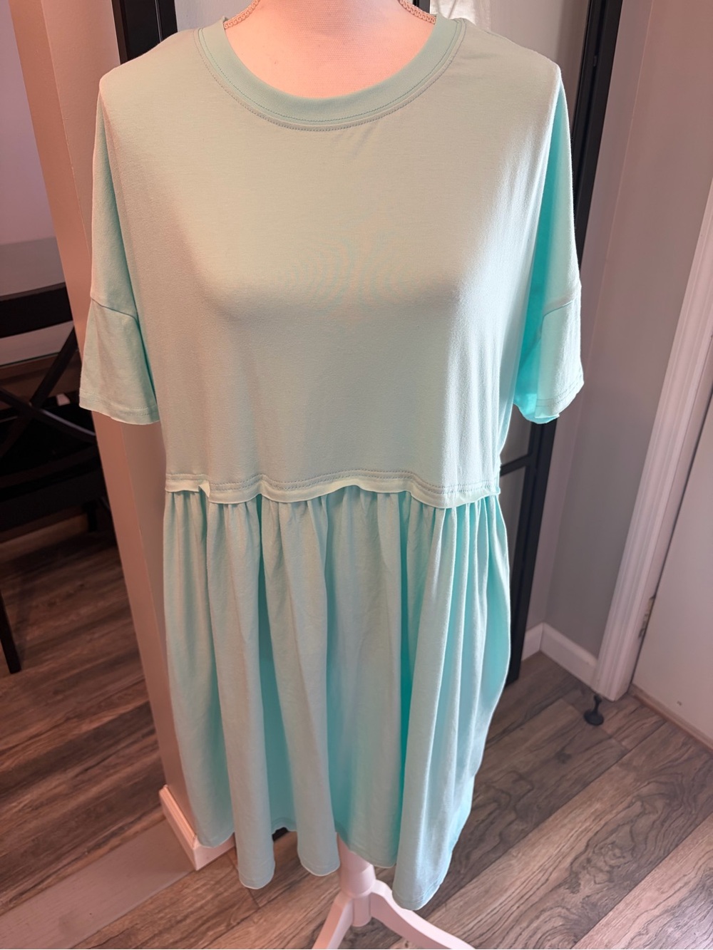 New With Tags Boutique Oversized/Loose Fit Raw Hem Detail Short Sleeve Dress